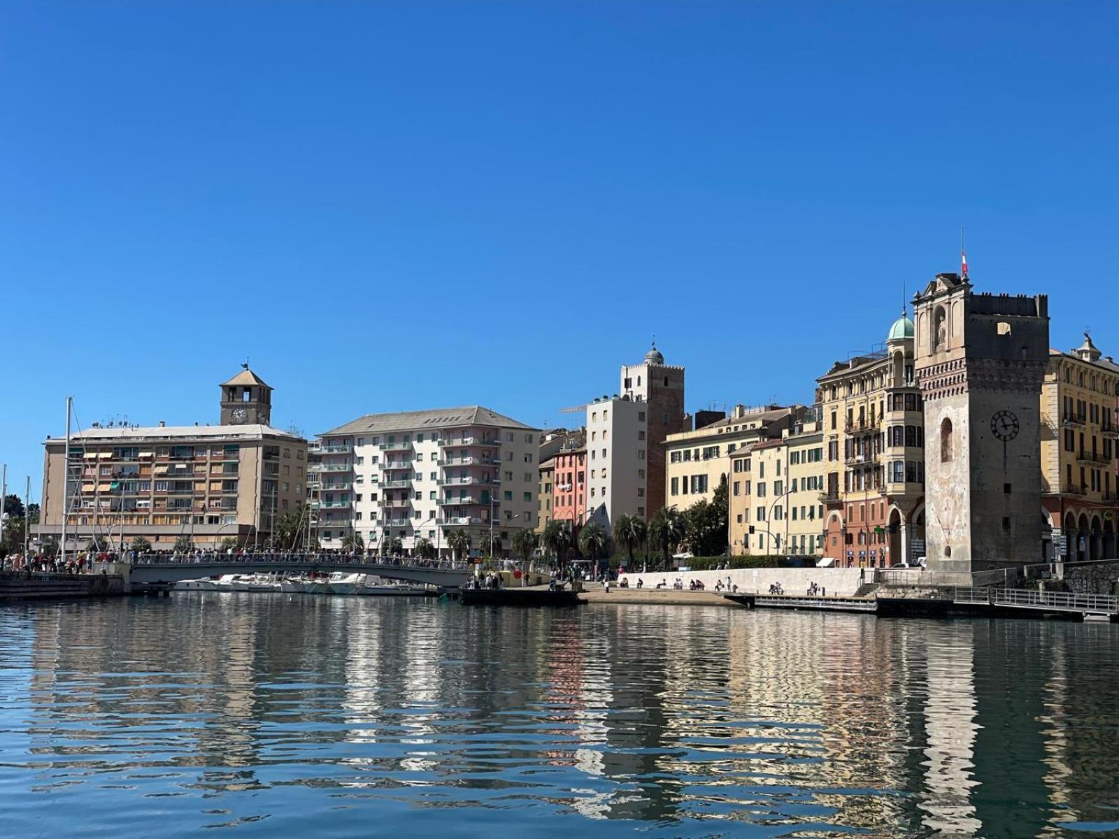 Il Talismano-In Citta -Vicino Al Mare Appartement Savona Buitenkant foto